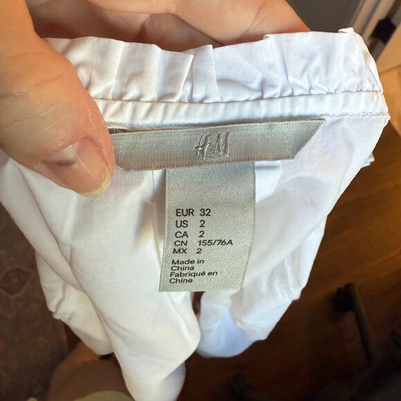 NWOT - White Button Down Bib Front Cap Sleeve Tank Blouse - 2 - Picture 9 of 9